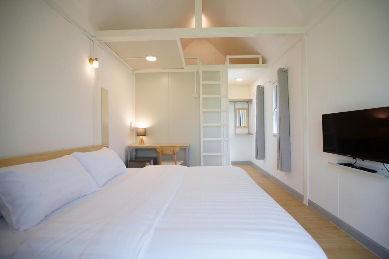 Barn Sampran Resort บ้านสามพรานรีสอร์ท Nakhon Pathom Extérieur photo