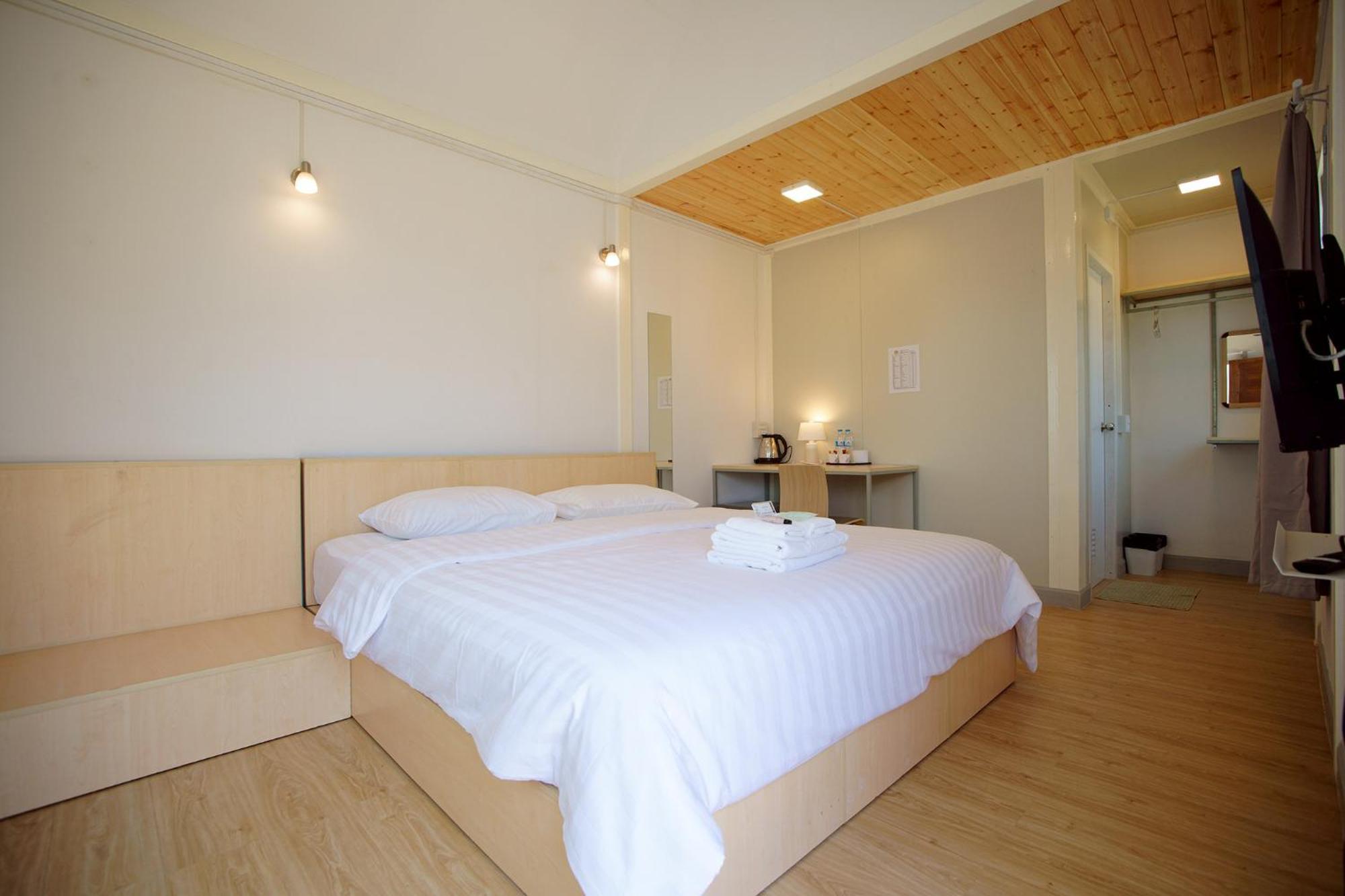 Barn Sampran Resort บ้านสามพรานรีสอร์ท Nakhon Pathom Extérieur photo
